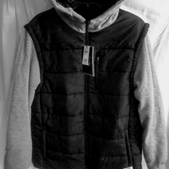 One Point One Other - NWT Last One Boys One Point Grey/Black Hooded Jack